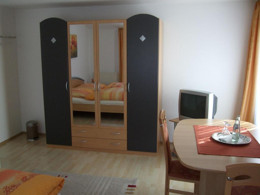Pension Brunnenhof Roetgen Rum bild